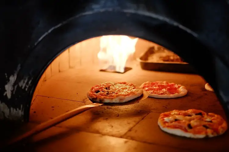 how to heat pizza without a microwave